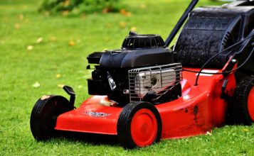 Checking Your Lawn Mower Oil